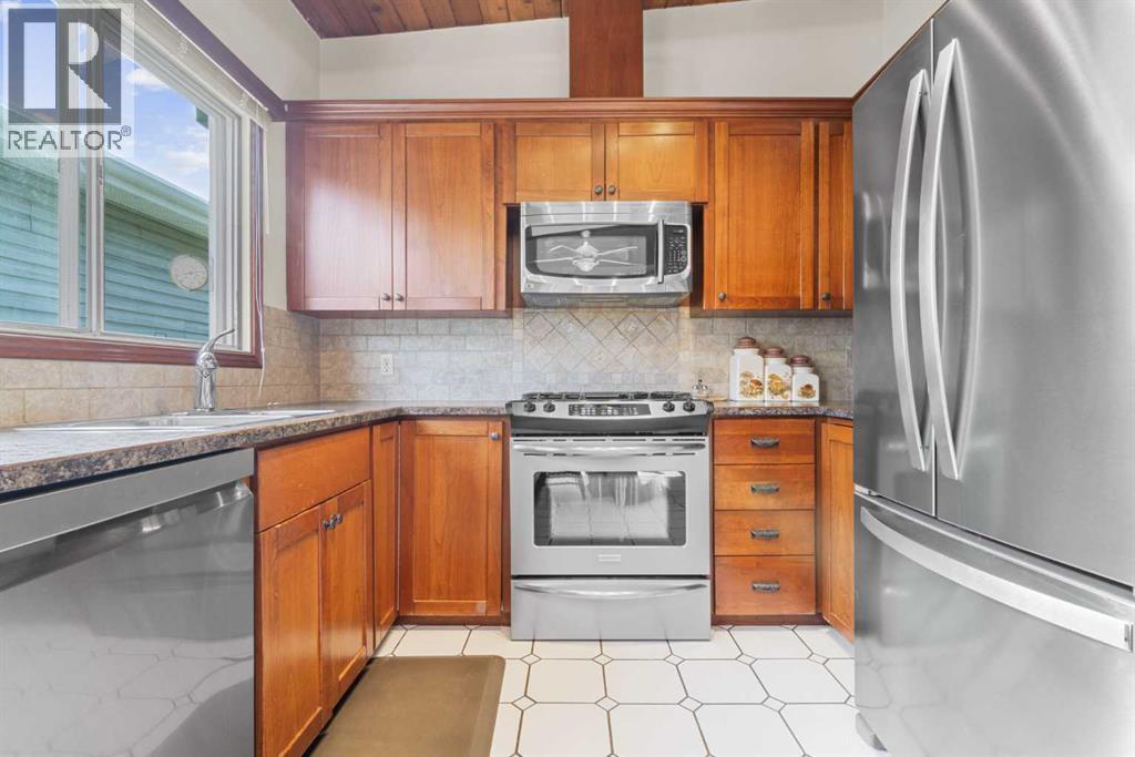 Multi-family House Bungalow for Sale in   Avenue SW Windsor Park Calgary 