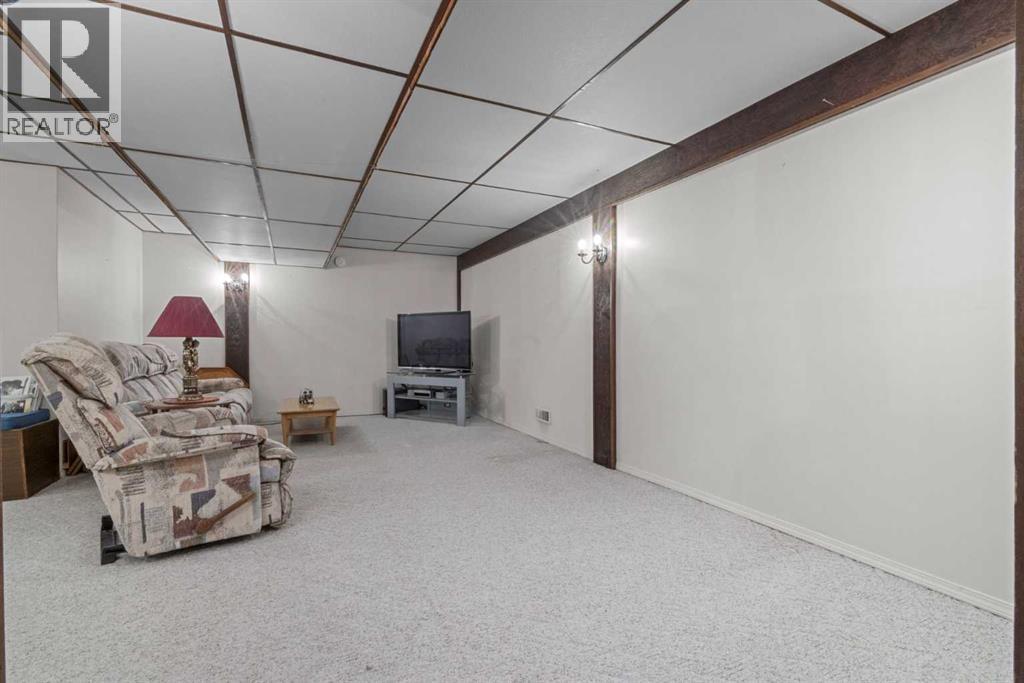 Multi-family House Bungalow for Sale in   Avenue SW Windsor Park Calgary 