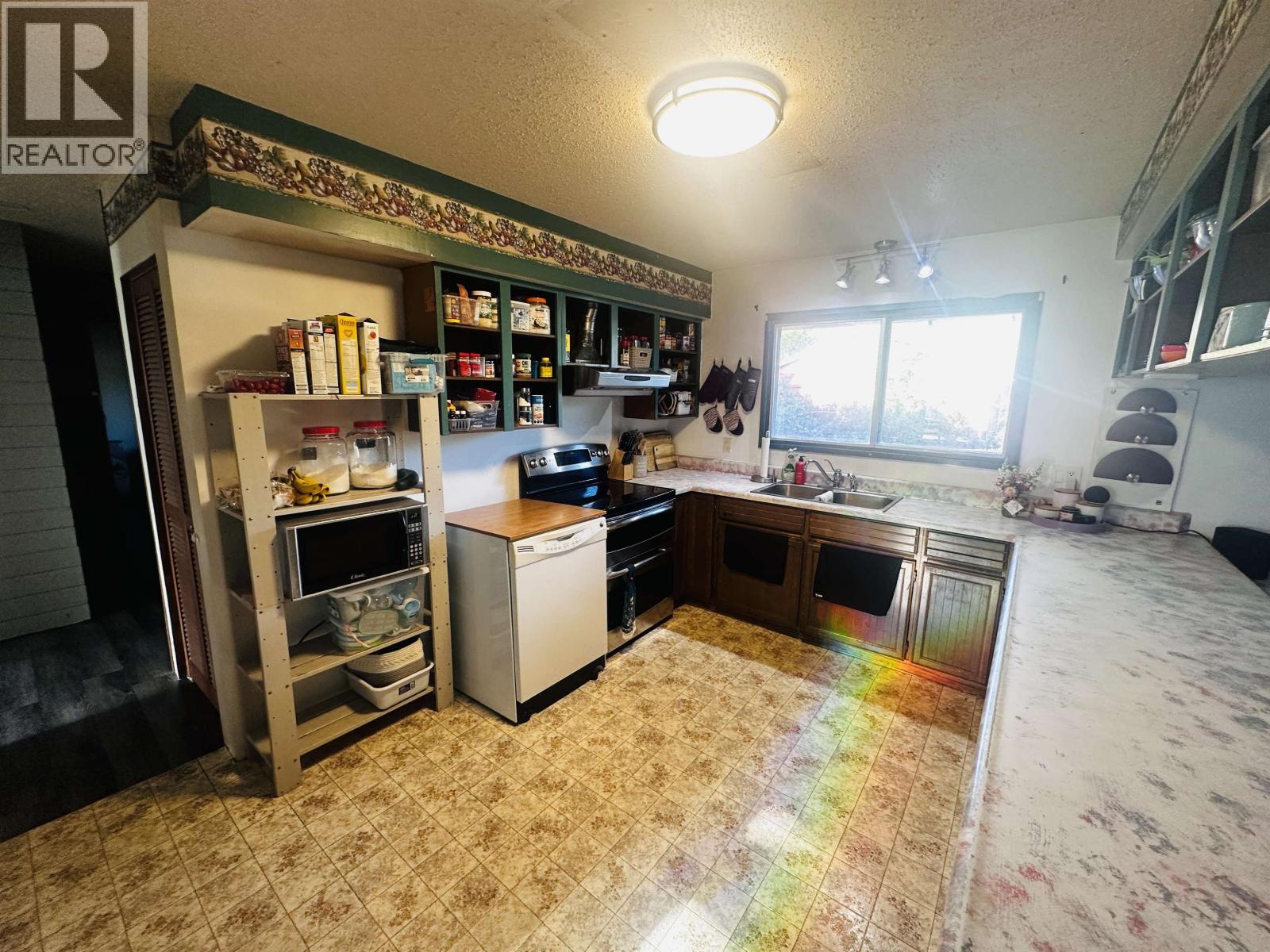 206 5TH Avenue, Burns Lake