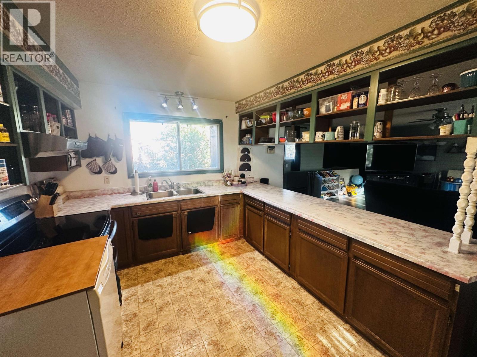 206 5TH Avenue, Burns Lake
