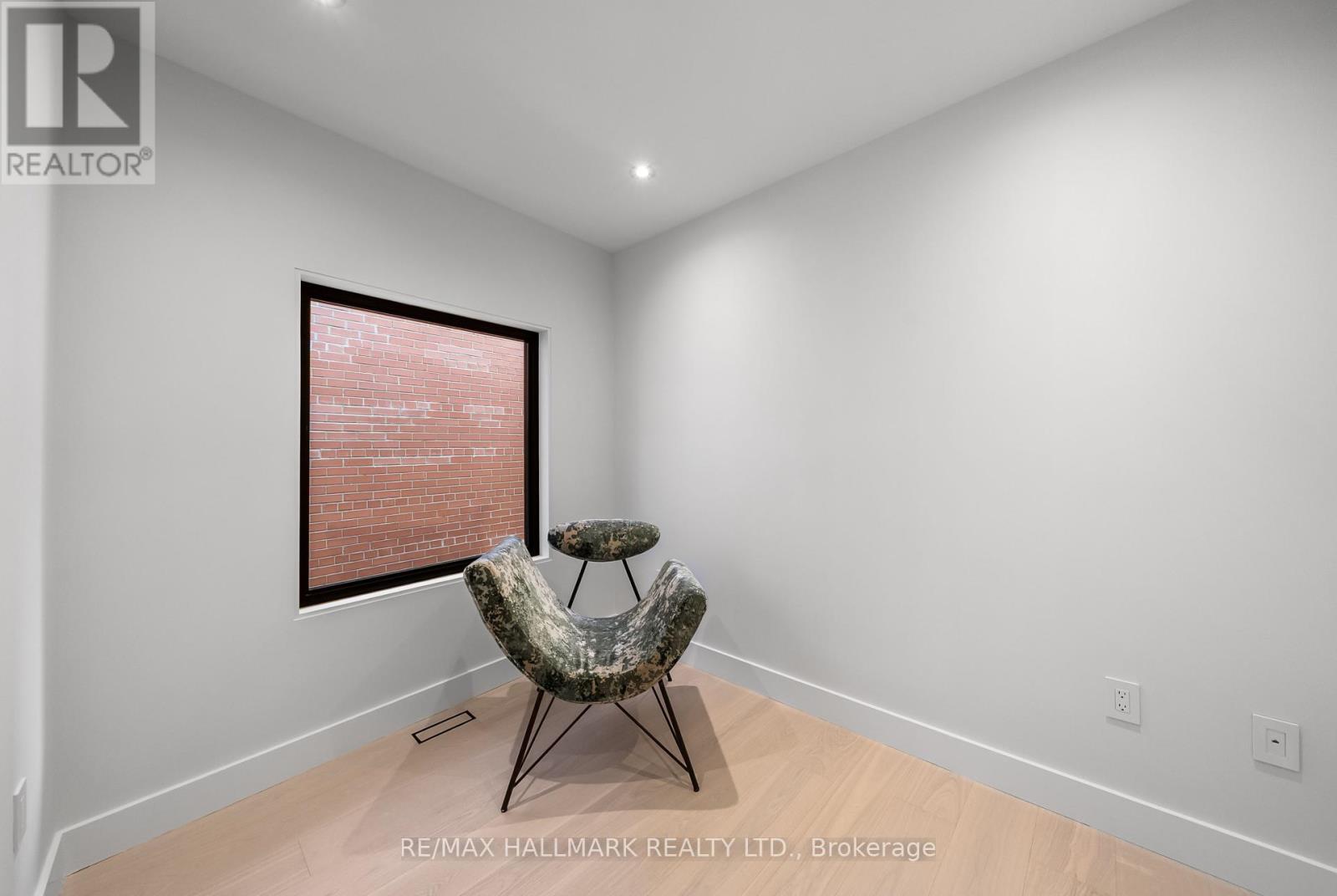 Photo 34 of 16 A Kenrae Road, Toronto ON