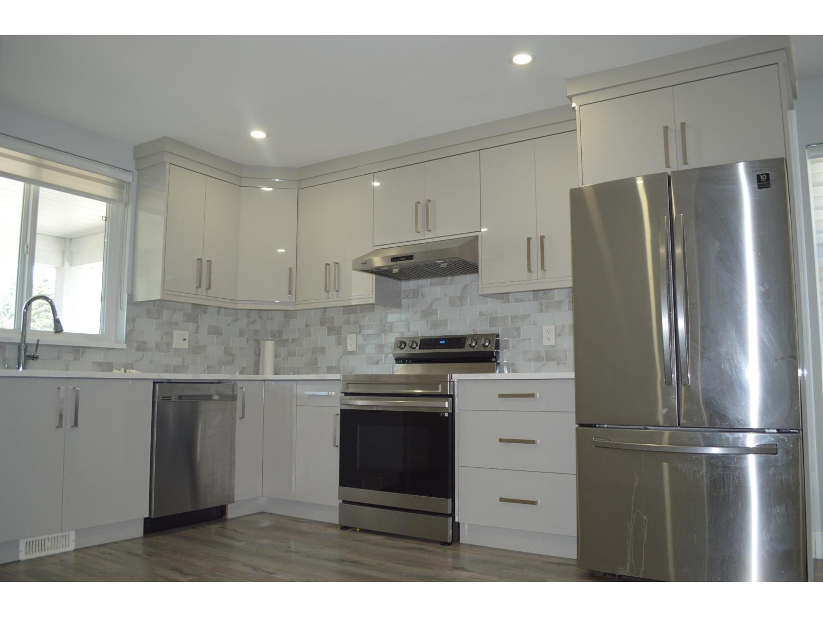 539 DOUGLAS STREET, Hope, Hope