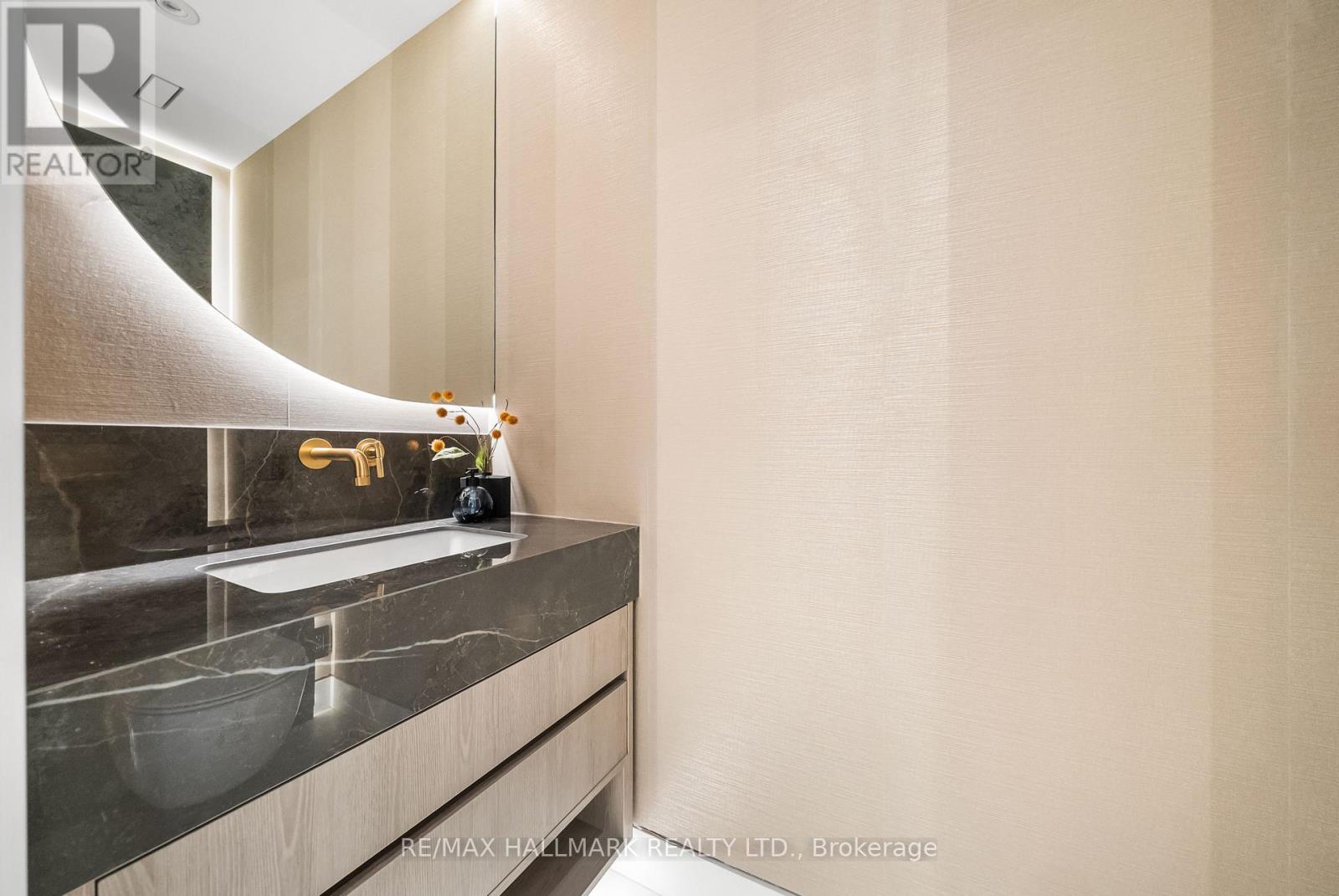 Photo 15 of 16 A Kenrae Road, Toronto ON