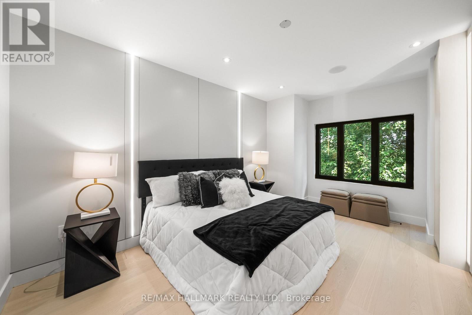 Photo 19 of 16 A Kenrae Road, Toronto ON