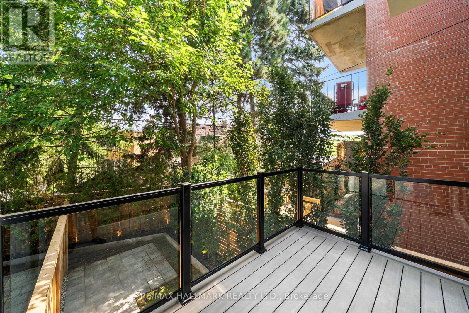 Photo 28 of 16 A Kenrae Road, Toronto ON
