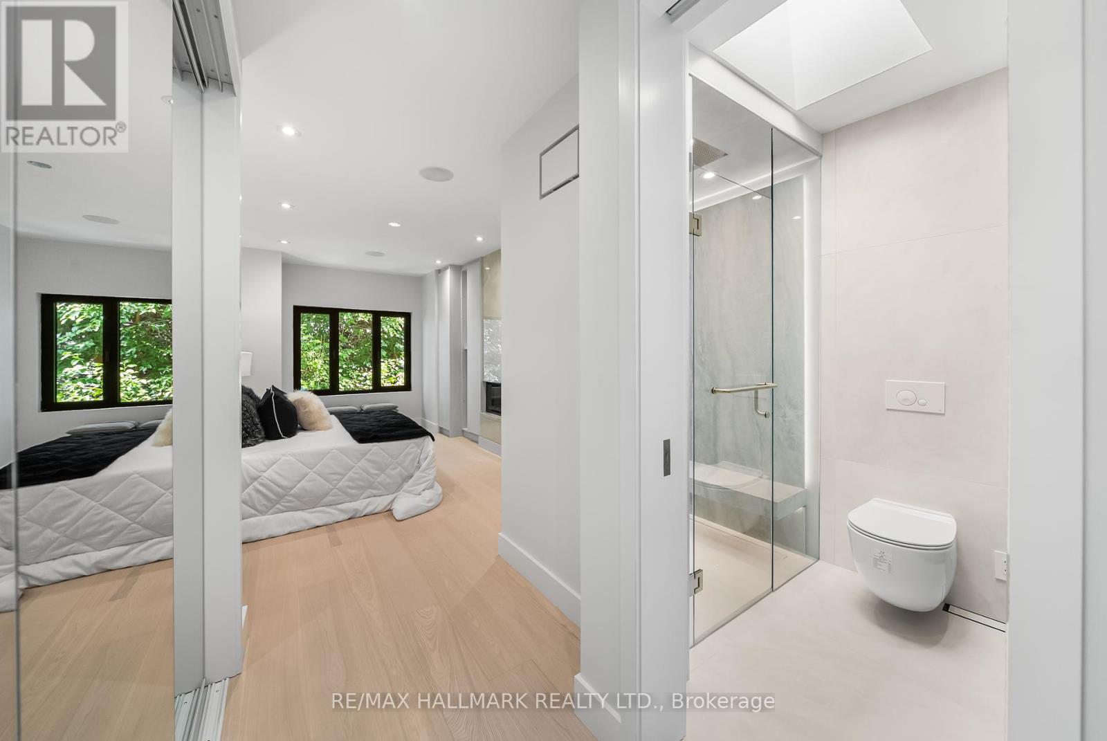 Photo 21 of 16 A Kenrae Road, Toronto ON
