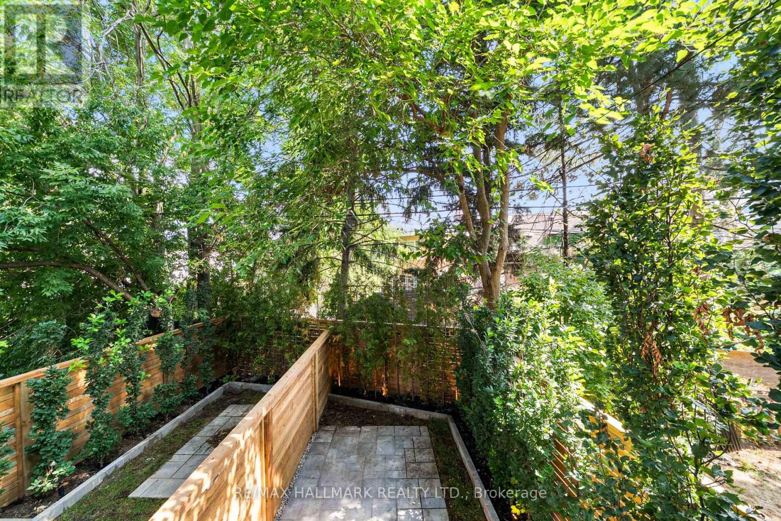 Photo 29 of 16 A Kenrae Road, Toronto ON
