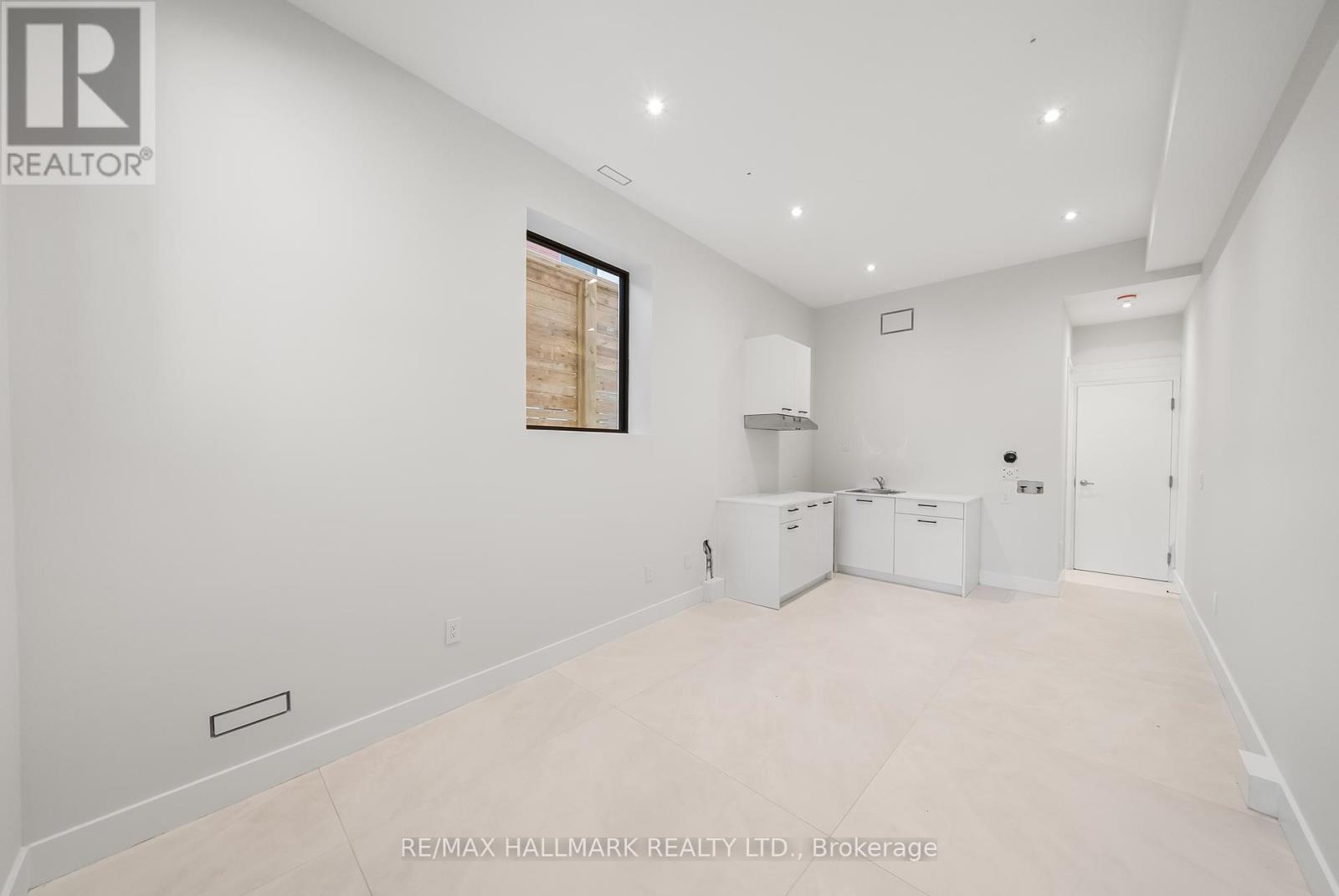 Photo 40 of 16 A Kenrae Road, Toronto ON