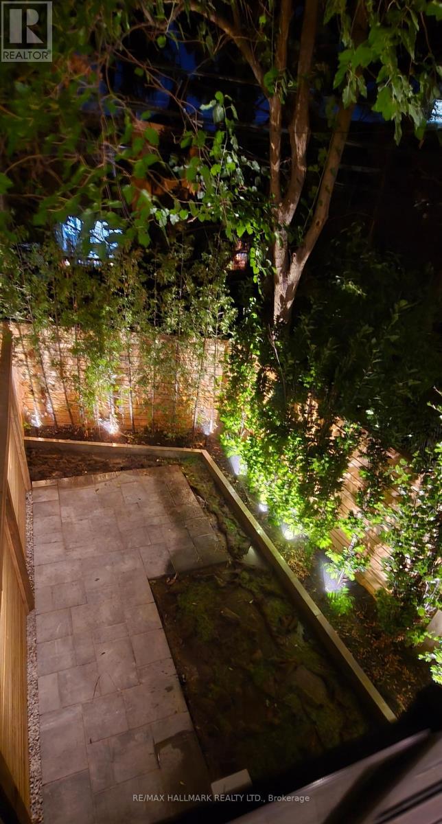 Photo 46 of 16 A Kenrae Road, Toronto ON