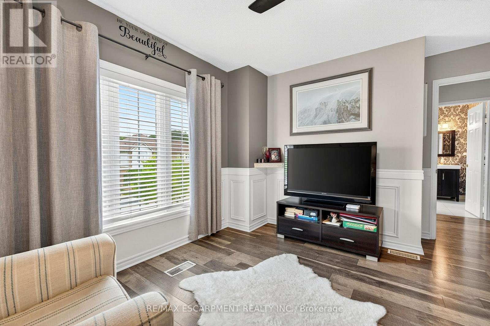 Photo 22 of 4118 Pincay Oaks Lane, Burlington ON