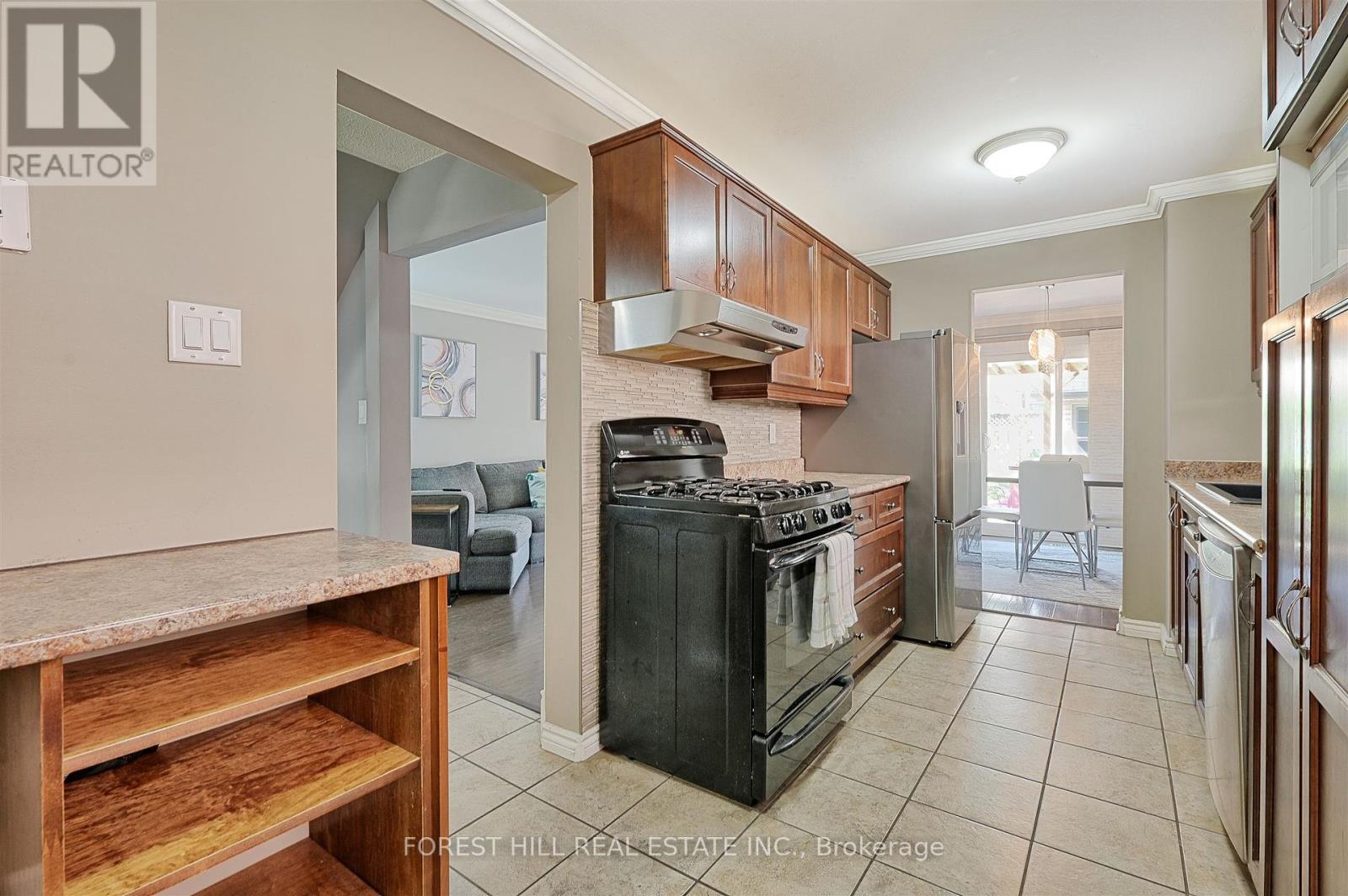Photo 27 of 17 Rushmore Crescent, Brampton ON