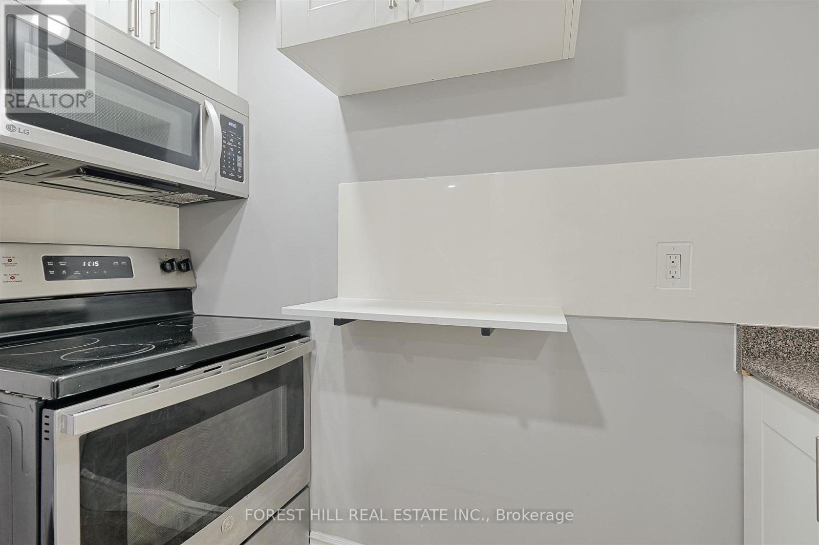 Photo 6 of 17 Rushmore Crescent, Brampton ON