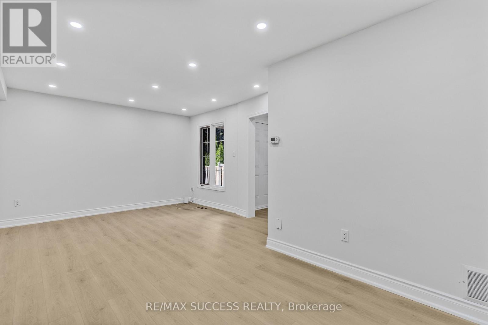 Photo 33 of 4631 Penhallow Road, Mississauga ON
