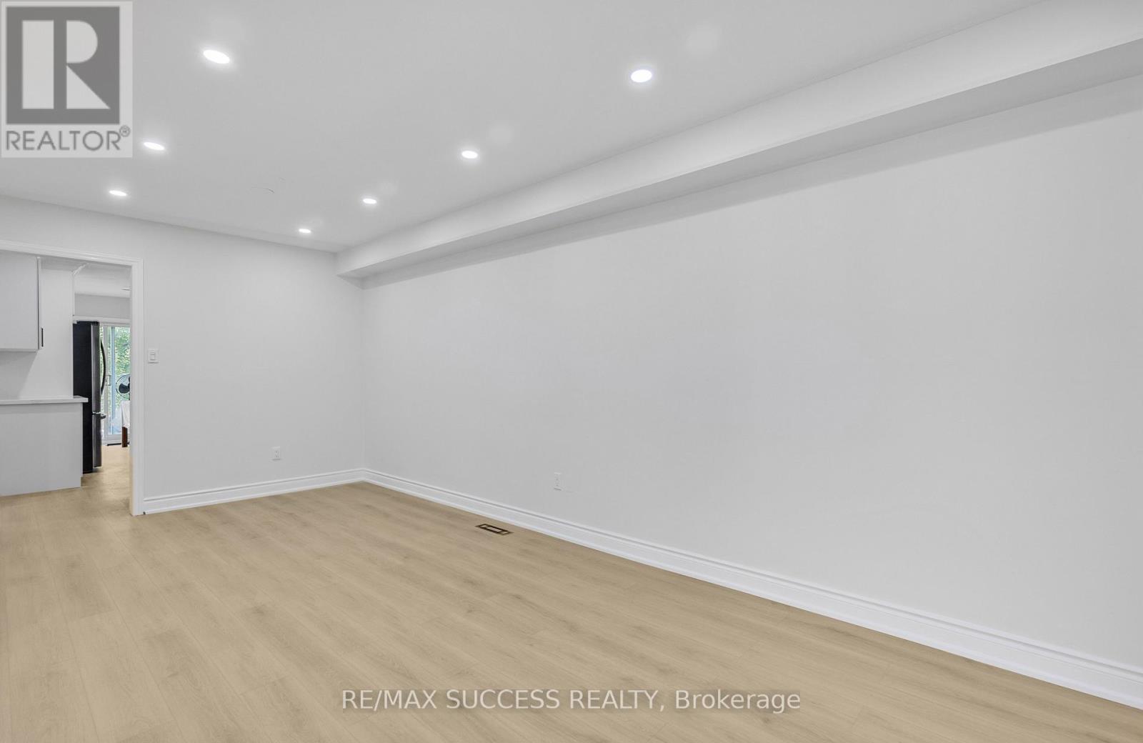 Photo 19 of 4631 Penhallow Road, Mississauga ON