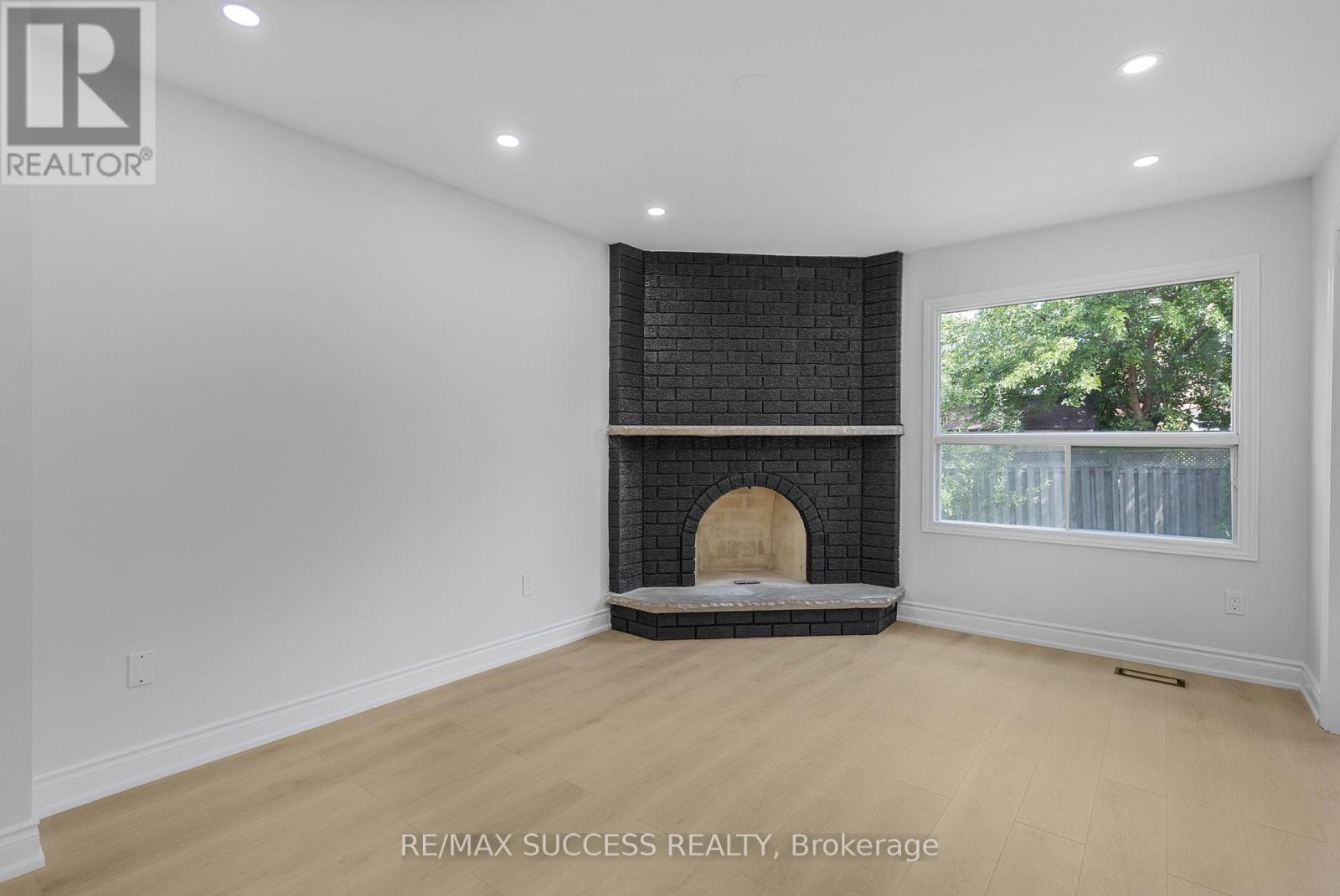 Photo 7 of 4631 Penhallow Road, Mississauga ON
