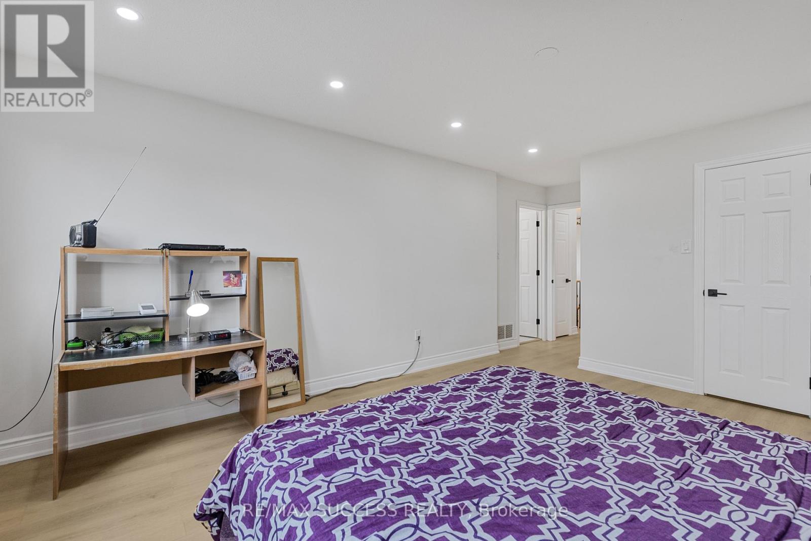 Photo 17 of 4631 Penhallow Road, Mississauga ON