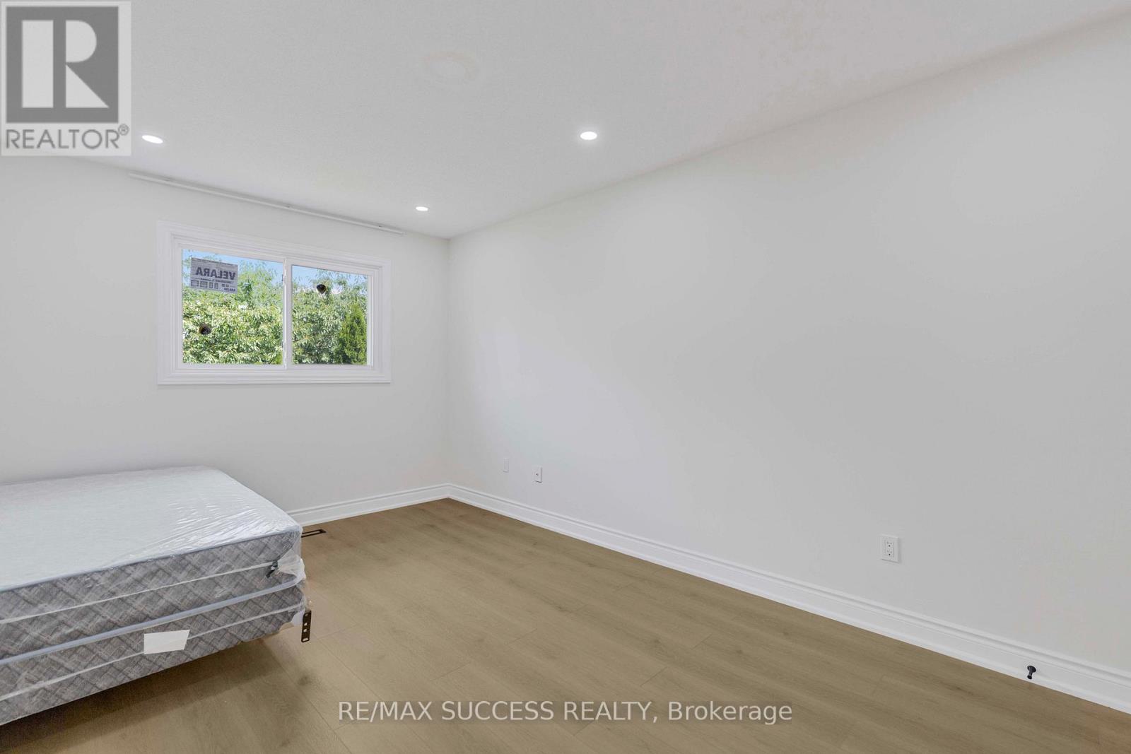 Photo 27 of 4631 Penhallow Road, Mississauga ON