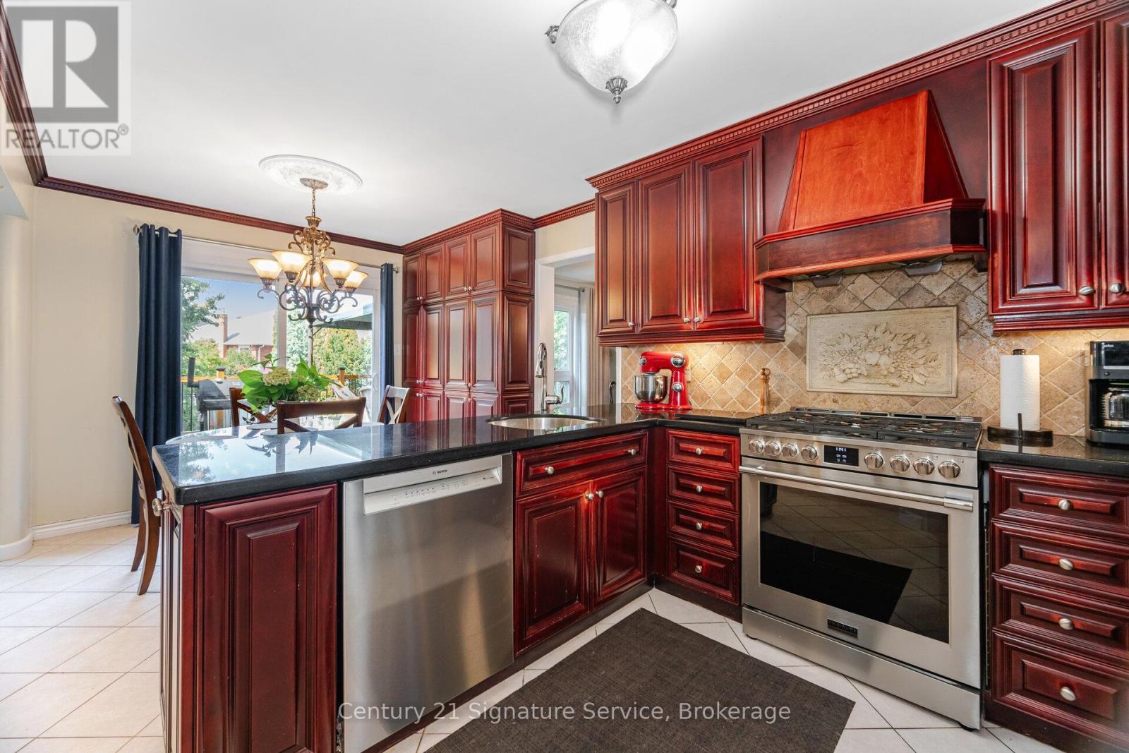 Photo 26 of 5955 Ladyburn Crescent, Mississauga ON