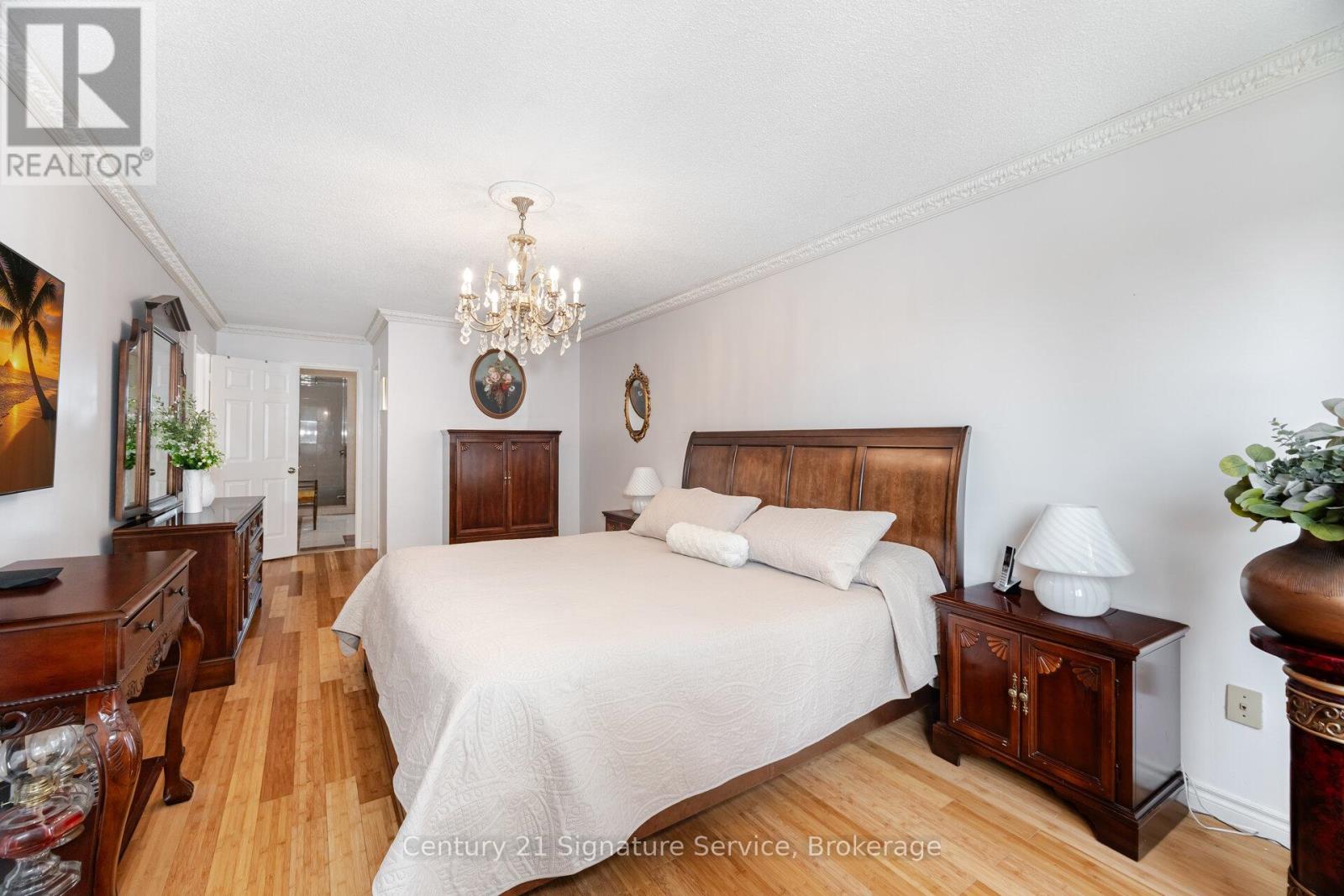 Photo 36 of 5955 Ladyburn Crescent, Mississauga ON