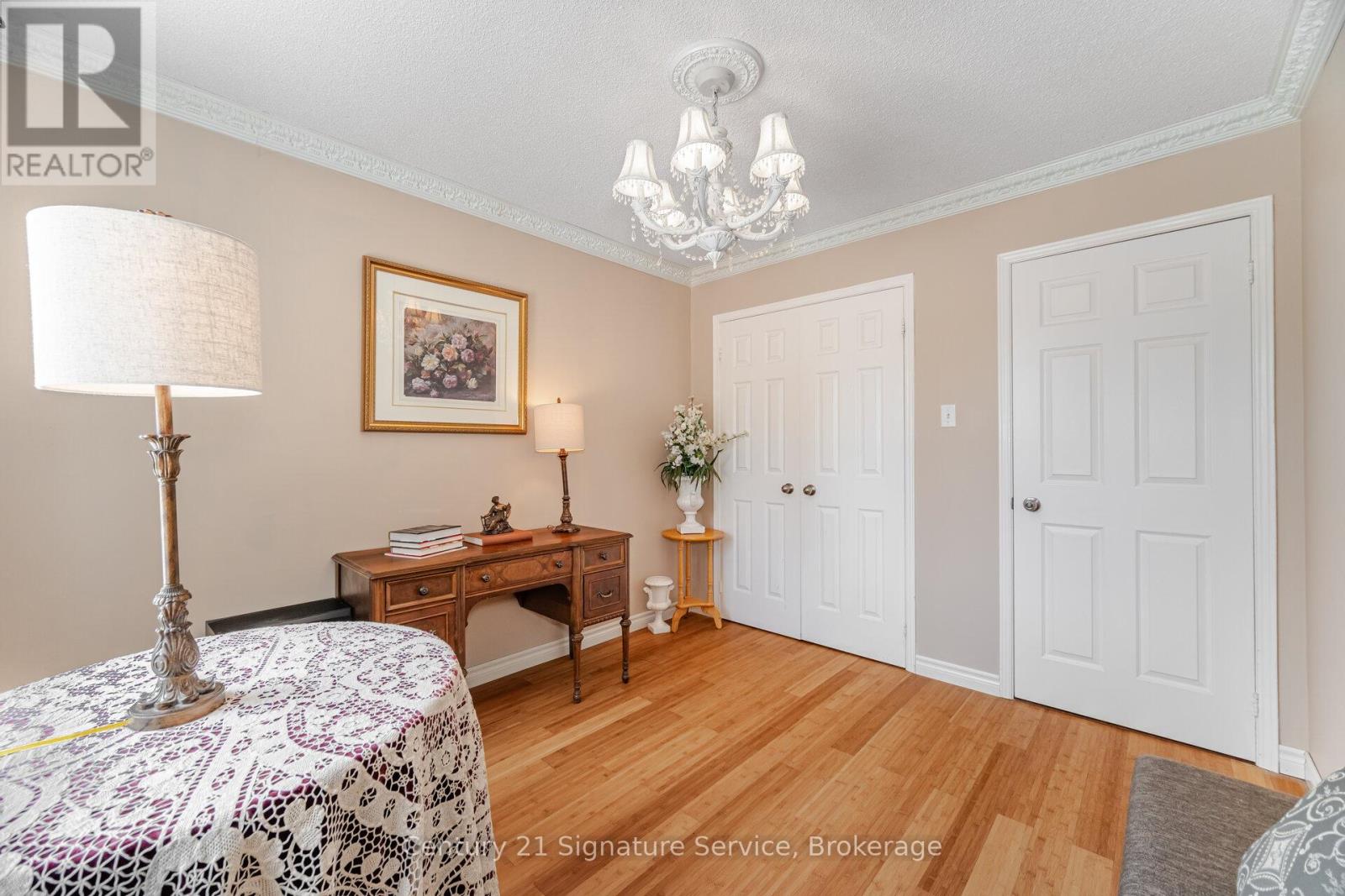 Photo 47 of 5955 Ladyburn Crescent, Mississauga ON