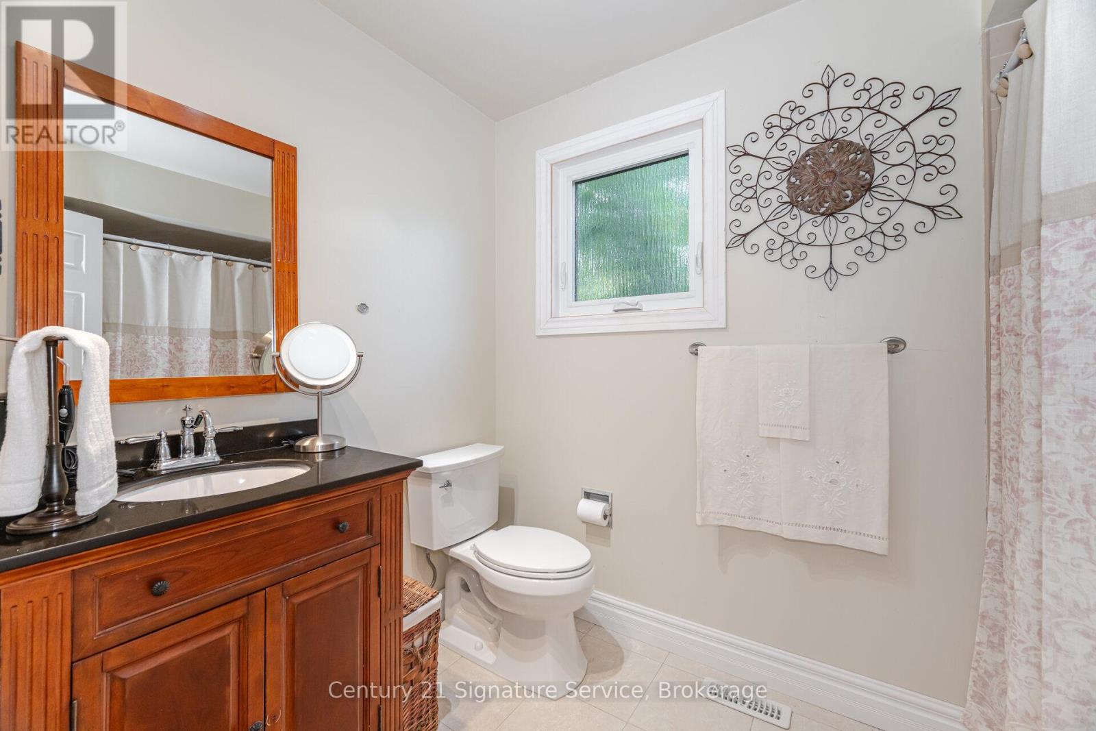 Photo 17 of 5955 Ladyburn Crescent, Mississauga ON