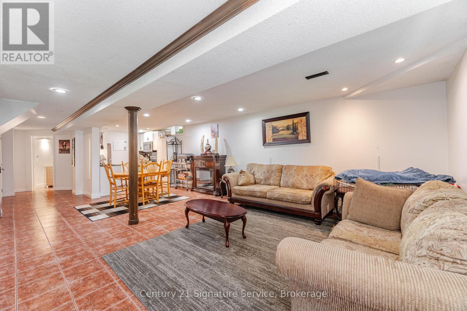 Photo 16 of 5955 Ladyburn Crescent, Mississauga ON