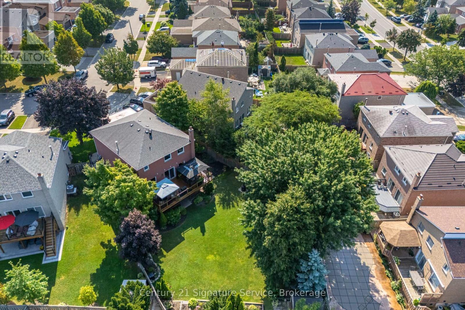 Photo 21 of 5955 Ladyburn Crescent, Mississauga ON