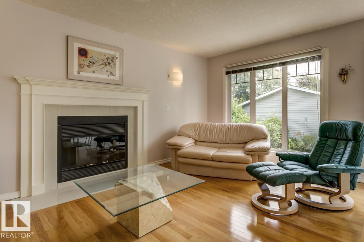 Photo 18 of 9437 144 St Nw, Edmonton AB