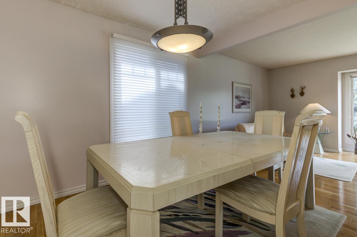 Photo 15 of 9437 144 St Nw, Edmonton AB