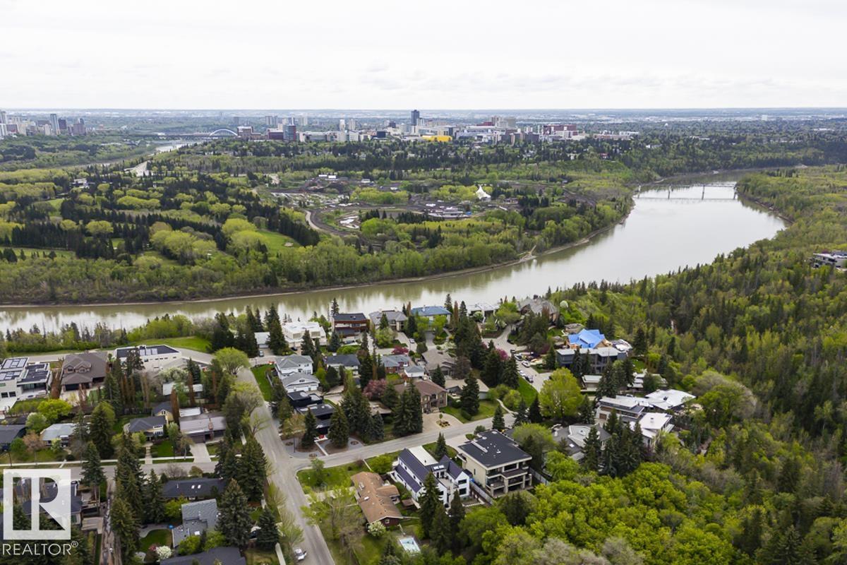 Photo 61 of 9437 144 St Nw, Edmonton AB