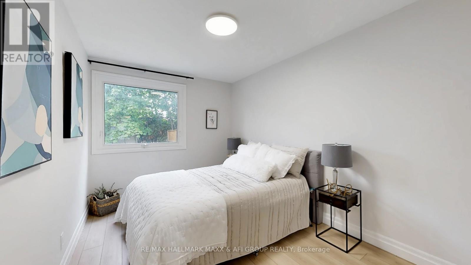 Photo 22 of 319 Taylor Mills Drive N, Richmond Hill ON