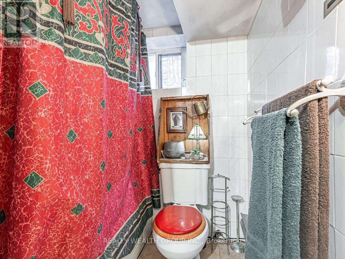 Photo 6 of 74 Homewood Avenue, Toronto ON