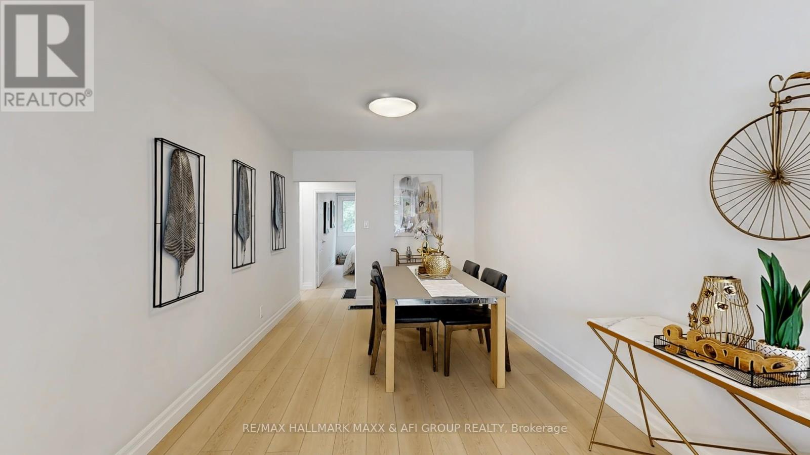 Photo 42 of 319 Taylor Mills Drive N, Richmond Hill ON
