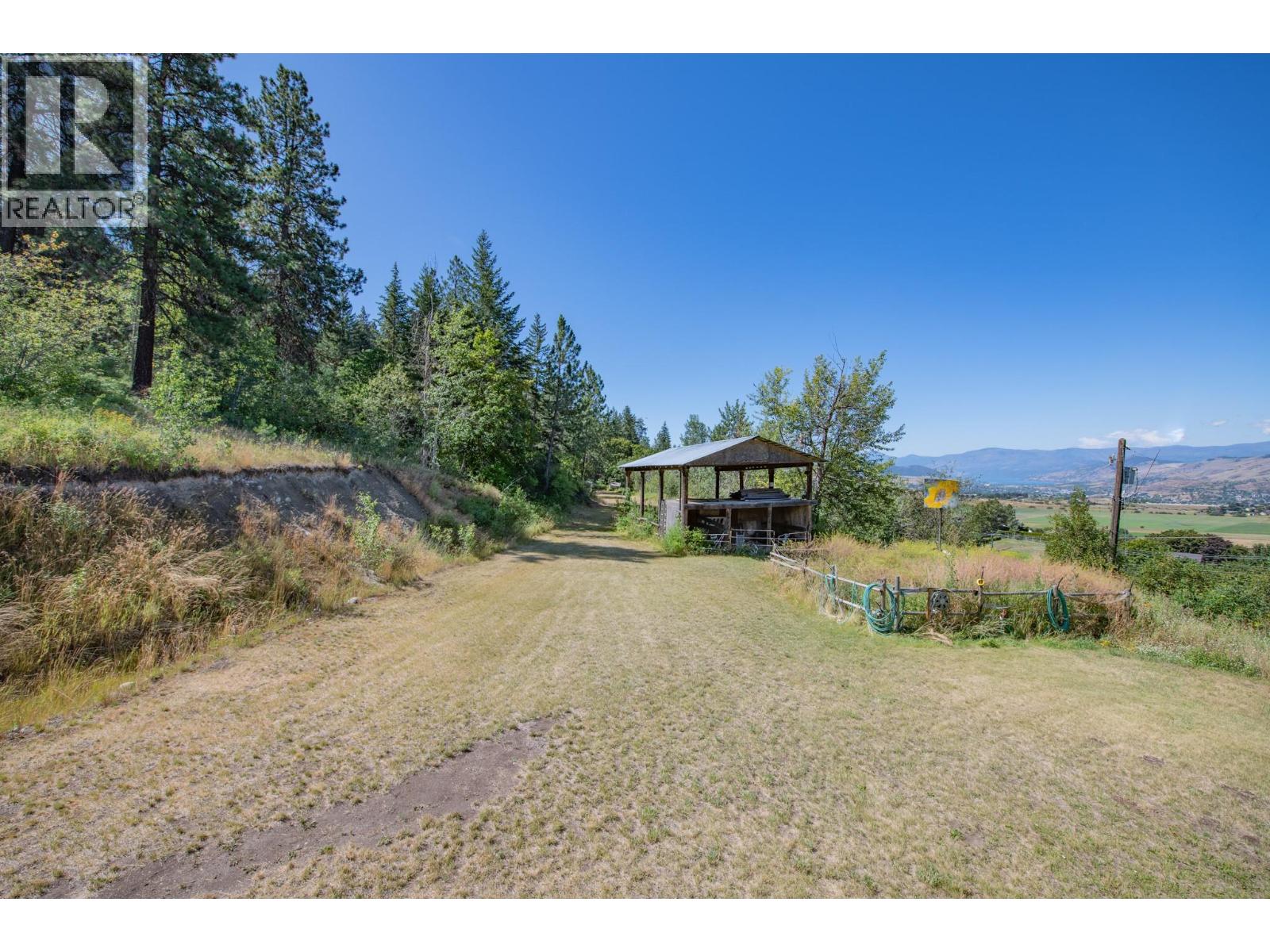 Photo 16 of 4587 Briggs Road, Vernon BC