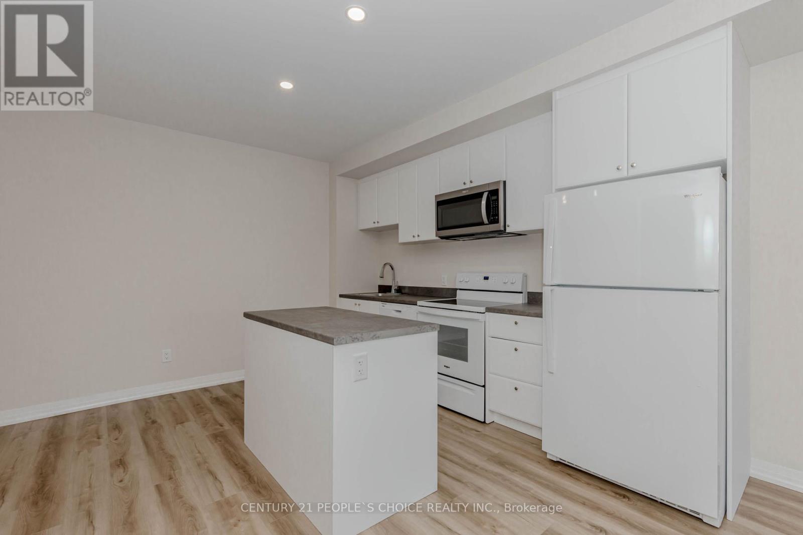 Photo 16 of 206 50 Herrick Avenue, St Catharines ON