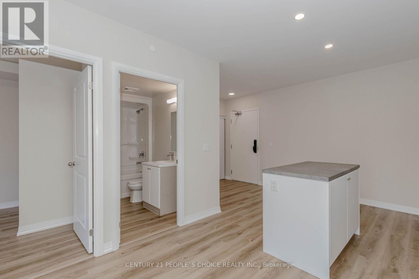 Photo 22 of 206 50 Herrick Avenue, St Catharines ON