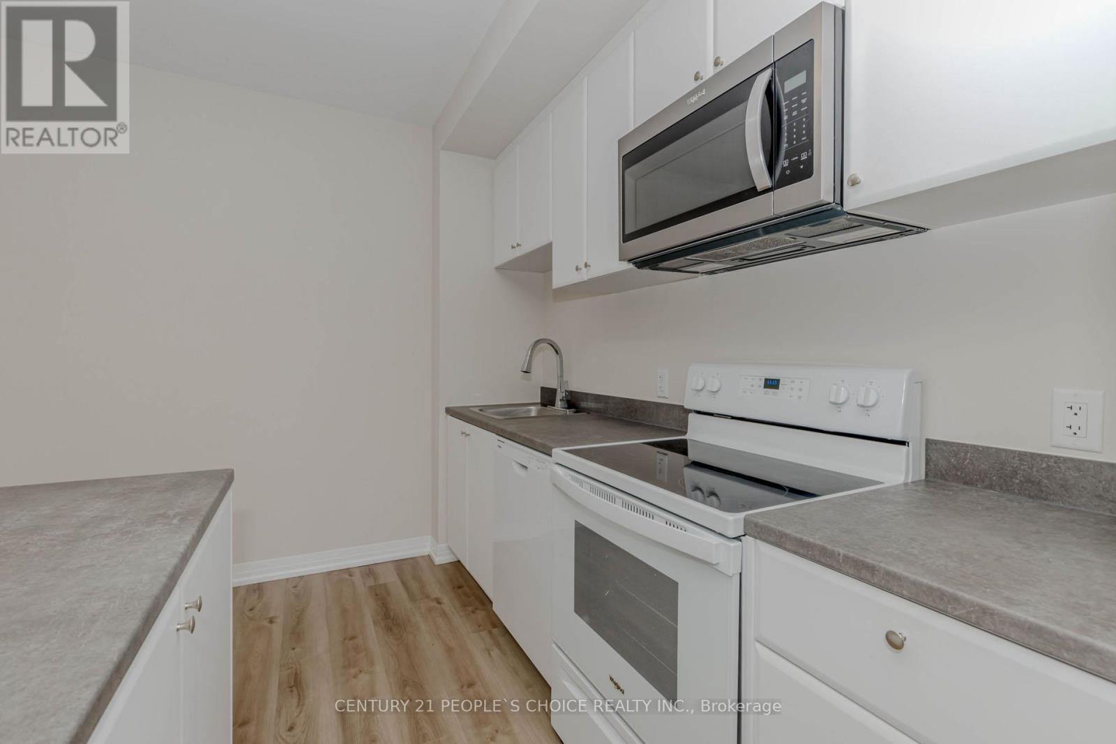 Photo 32 of 206 50 Herrick Avenue, St Catharines ON
