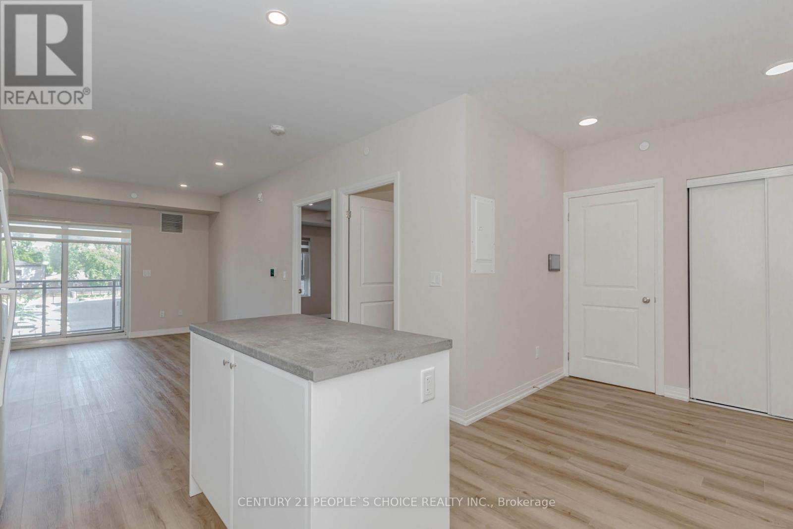 Photo 35 of 206 50 Herrick Avenue, St Catharines ON