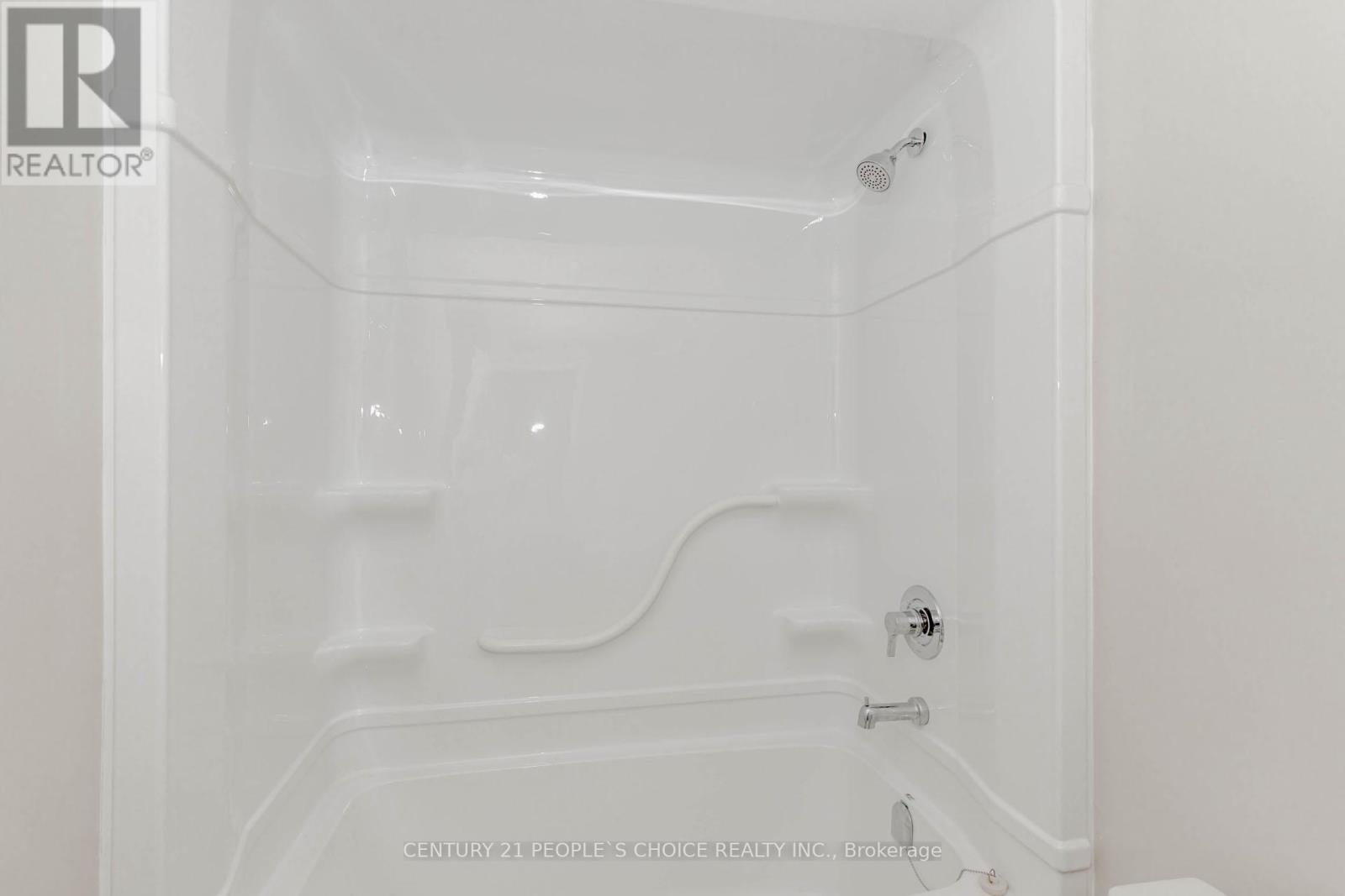 Photo 30 of 206 50 Herrick Avenue, St Catharines ON