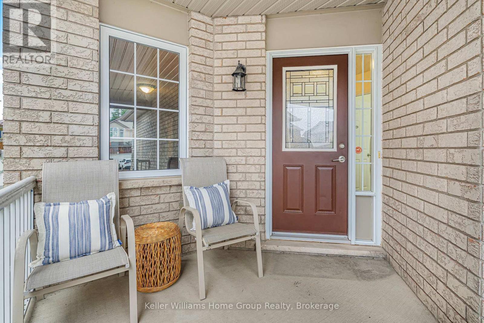 Photo 3 of 90 Udvari Crescent, Kitchener ON