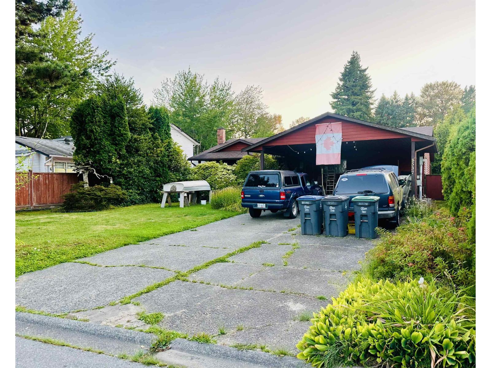 Photo 2 of 8537 144 A Street, Surrey BC