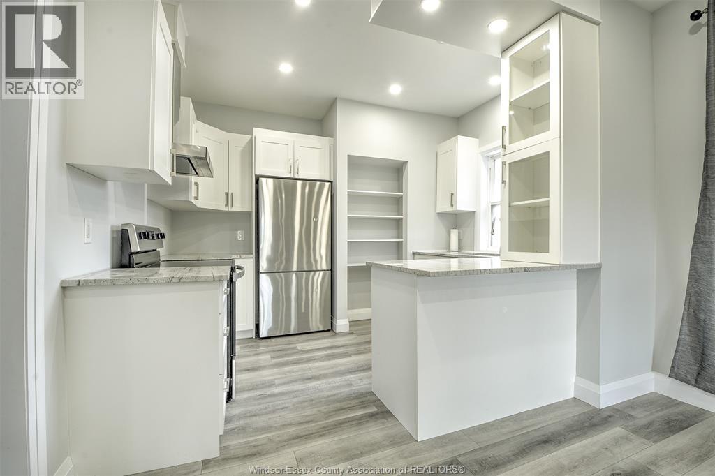 Photo 13 of 1563 Lincoln Road, Windsor ON