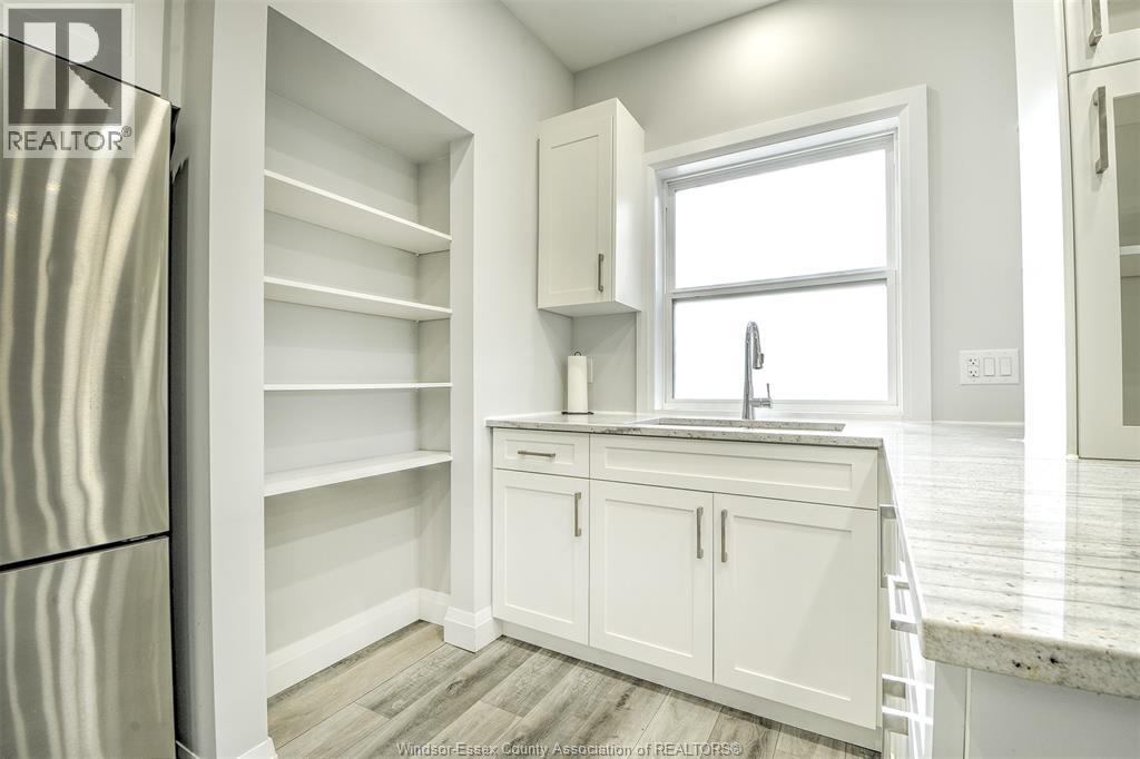 Photo 16 of 1563 Lincoln Road, Windsor ON