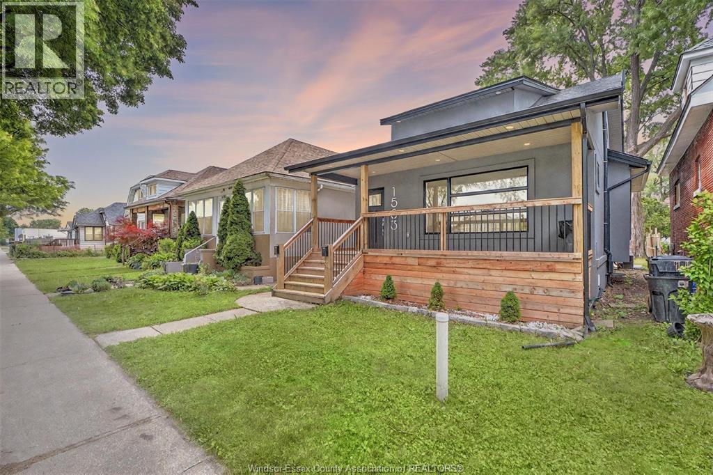 Photo 2 of 1563 Lincoln Road, Windsor ON