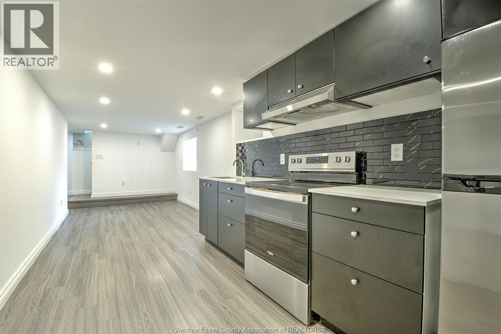 Photo 22 of 1563 Lincoln Road, Windsor ON