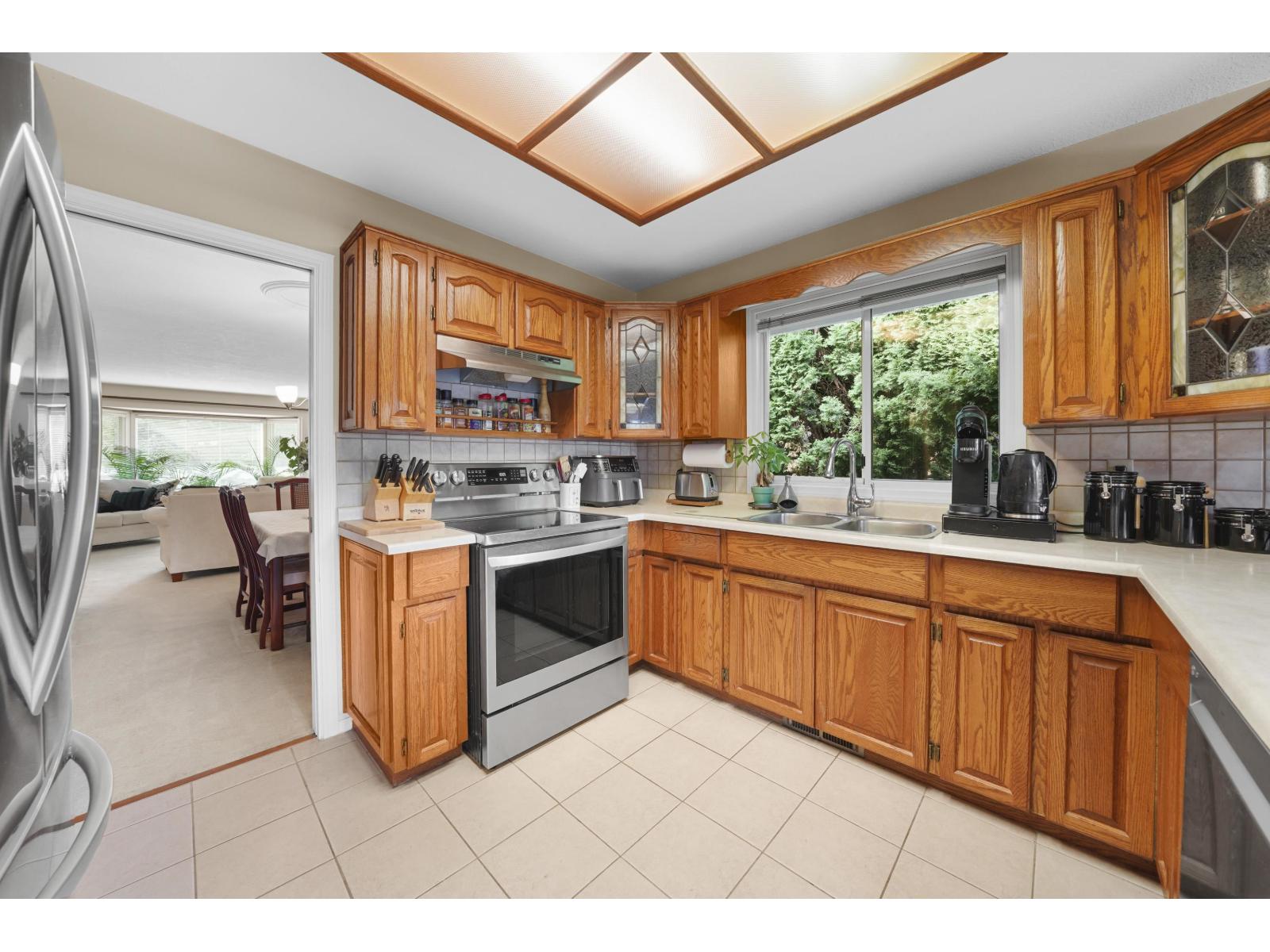 Photo 11 of 46209 Strathcona Road Fairfield Island, Chilliwack BC