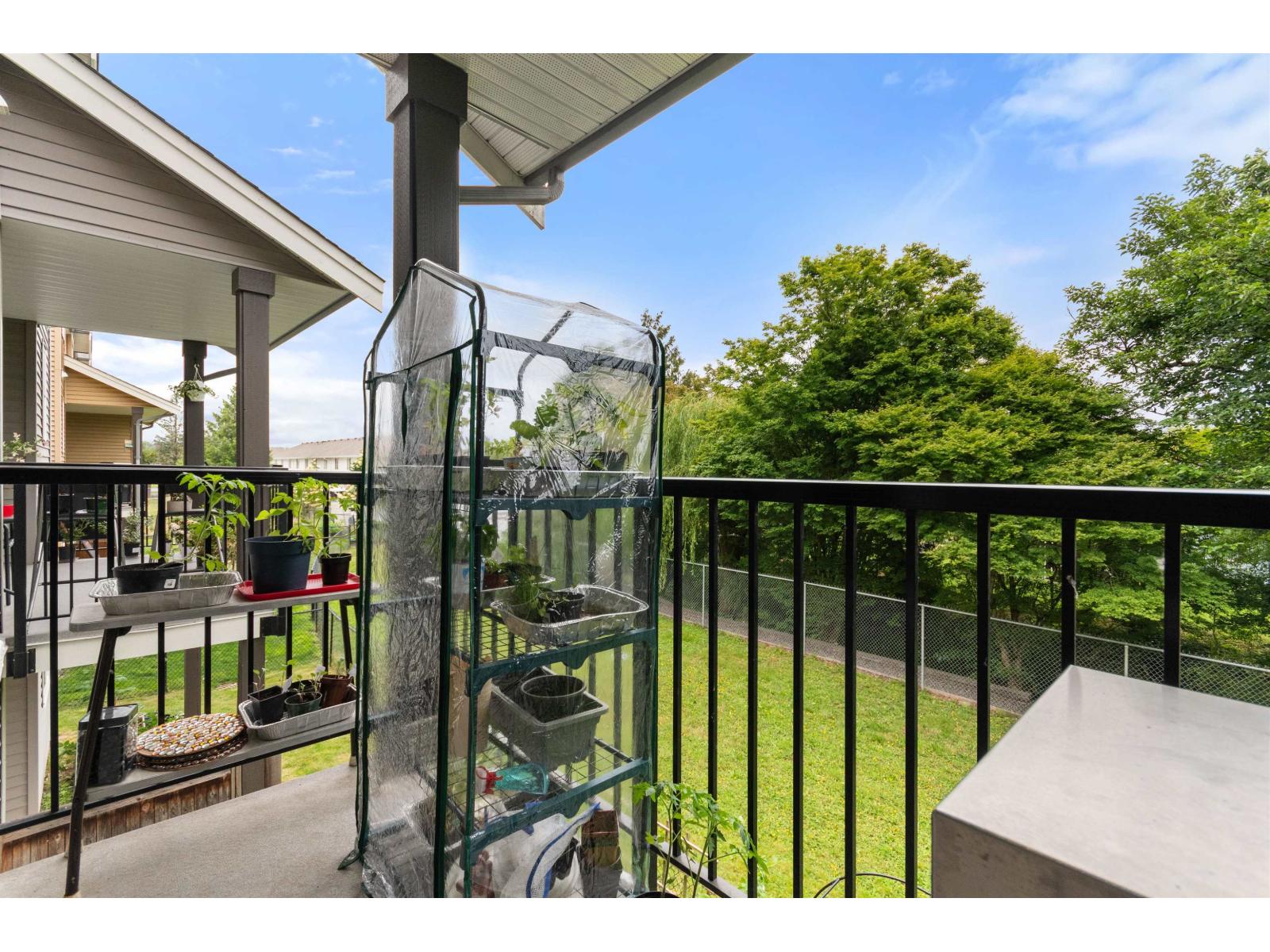 Photo 4 of 22 7428 Evans Road Sardis West Vedder, Chilliwack BC