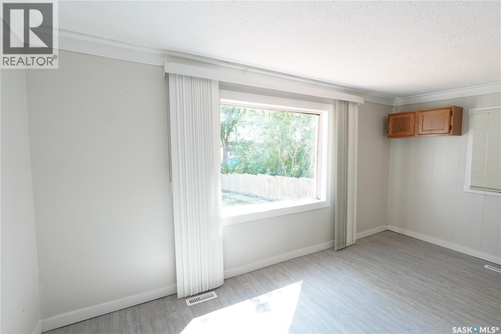 Photo 3 of 336 Scarth Street, Regina SK