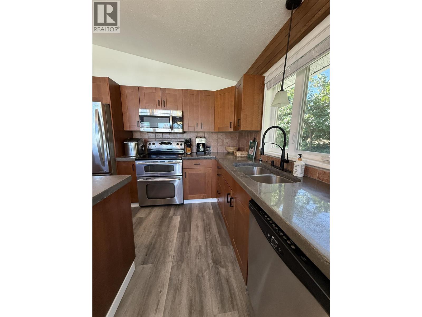 8807 Gala Crescent, Osoyoos