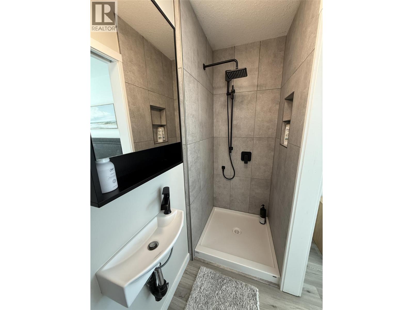 8807 Gala Crescent, Osoyoos